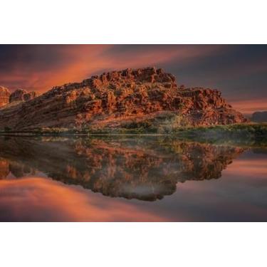 Imagem de Quadro Decorativo com Estampa Reflectionsky Lake Duringsunset 30 x 30 Papel 1 unidade