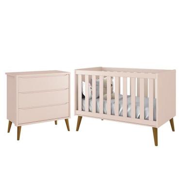Imagem de Jogo De Quarto Infantil Theo Retrô Cômoda 3 Gavetas E Berço Rosa Fosco Com Pés Amadeirado - Reller Móveis Rosa Fosco