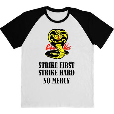 Imagem de Camiseta Cobra Kai Strike Fist