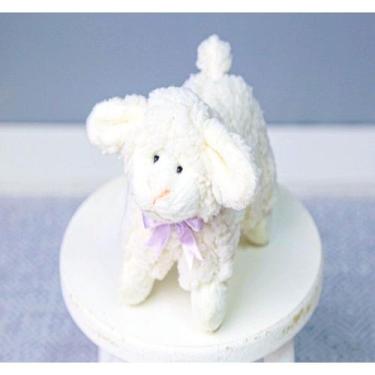 Imagem de Pelucia ovelha dolly 12 cm - detalhe laço  - CKD CONFECCOES, Lilás