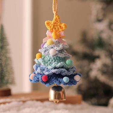 Imagem de Árvore de Natal feita à mão, enfeite de árvore de Natal tricotado à mão, pingente de carro, decoração de Natal de malha com sinos, estrelas, laços e pompons, decoração de festa de Natal (A)