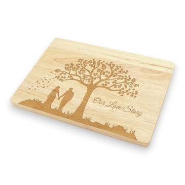 Imagem de Presente para casais – Tábua de corte de bordo "Our Love Story" Tábua de charcutaria de madeira gravada a laser presente de casamento romântico para noivos, pais, recém-casados, Natal - Gravado nos