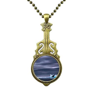Imagem de DIYthinker Colar com imagem de natureza de peixe jubarte oceano com pingente de música de guitarra antiga