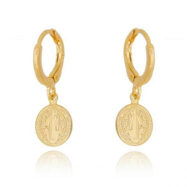 Imagem de Brinco De Argola com Pingente de São Bento Banhado a Ouro