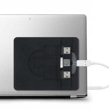 Imagem de Capa de disco rígido, suporte autoadesivo de mouse para laptop, suporte SSD de 2 bolsos para laptop, adequado para SSD externo portátil, mouse sem fio, cabo de dados USB, carregador, pacote de bateria