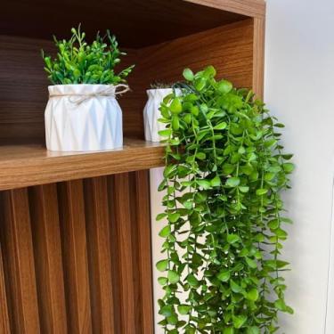 Imagem de Conjunto Composto Por Dois Vasos Decorativos Com Folhagem Artificial: Eucalipto ChorãO E Folhas Verdes Em Forma De Arco.