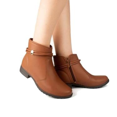 Imagem de Bota cano curto com detalhe de tiras Dakota