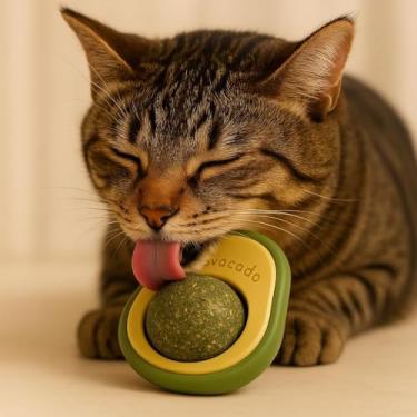 Imagem de Abacate Felino – Brinquedo Interativo com Catnip para Gatos.