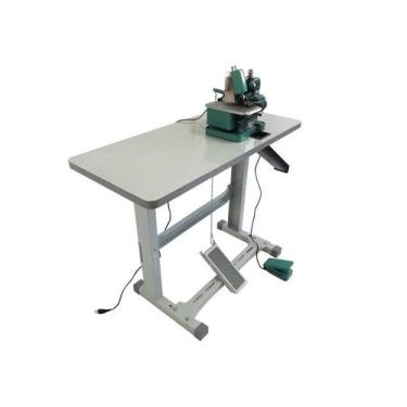 Imagem de Overloque Semi Industrial 110 V C/ Bancada E Motor Acoplado - Yamata