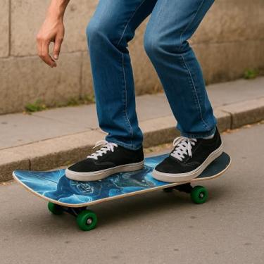 Imagem de MINI Skate Estampado Infantil, Madeira e Plástico, Colorido, 60 x 15 x 10 cm, Suporta até 25kg, para Crianças Acima de 3 Anos, DETALHE (MINI)