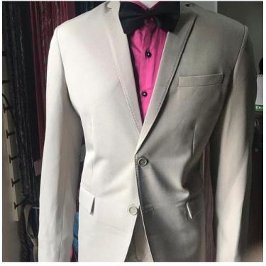 Imagem de Terno masculino em estilo elegance tecido micro fibra cor bege tamanho