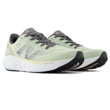 Imagem de New Balance Fresh Foam X 880 V14 Tênis de corrida feminino, Menta natural/prata metálico/vinho gelado, 38