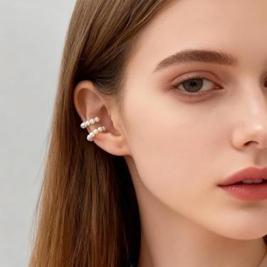 Imagem de Brincos de argola de pérola não perfurantes CZ brincos falsos com clipe de ouro joia presente para mulheres Natal amizade