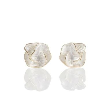 Imagem de Brincos femininos delicados de flor rosa, prata 925, à prova d'água, com borda banhada a ouro 14K, joia elegante para presente para irmã, mãe, esposa, dia dos namorados, 0.59 Inches, Esmalte Metal