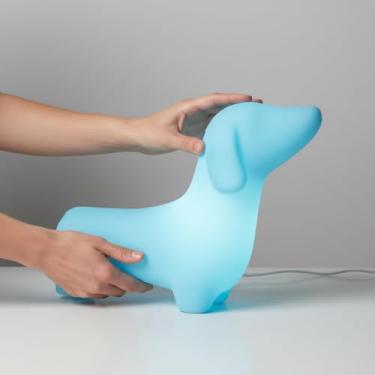 Imagem de Luminária Salsichinha Fun Light 49cm Azul Bivolt | Abajur Dachshund em Polietileno | Decoração Criativa, Pet Lovers e Geek | Luz Difusa | Compatível com LED/RGB
