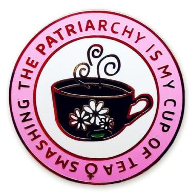 Imagem de Broche feminista redondo de esmalte com design de xícara de chá rosa -