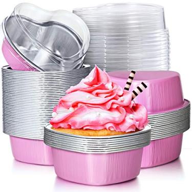 Imagem de Mini forma de bolo de folha de alumínio com tampas transparentes 55 ml/ 2,7 oz copos de cupcake em forma de coração formas descartáveis de alumínio para sobremesa de cozimento de sobremesa para dia dos namorados casamento festas do dia das mães (rosa, 80 conjuntos)
