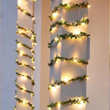 Imagem de Cordão De Luzes Led Folhas Artificiais Decorativas 2m/20leds
