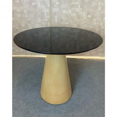 Imagem de Mesa Cone 70cm Base Madeira Natural Freijó Claro Tampo Preto