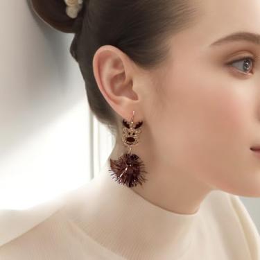 Imagem de Brincos pendentes de biscoito de gengibre – joia festiva de aço cirúrgico, acessórios de festa de Natal hipoalergênicos para mulheres, conjunto leve de presente de feriado, normal size, Latão Acrílico