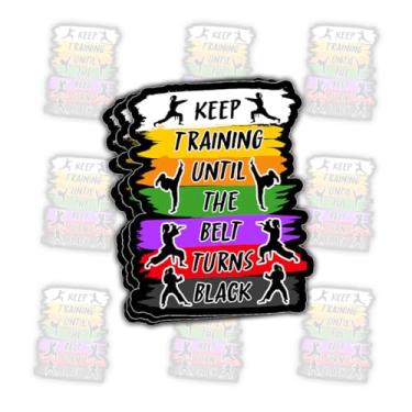 Imagem de 3 peças Keep Training Until the Belt Turns Black Karatê, decalque de vinil feminino motivação artes marciais para mulheres, adolescentes, crianças, estudantes, prática de dojo, laptop, caderno