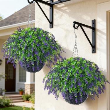 Imagem de VIERENA Cesta para pendurar folhas de lavanda artificial e eucalipto – 2 conjuntos para decorações ao ar livre, cesta suspensa de flores falsas resistente a UV para varanda, jardim doméstico, fazenda