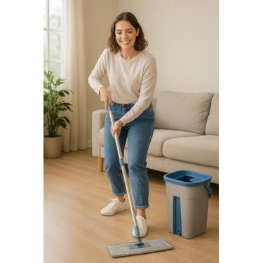 Imagem de Rodo Flat Mop com Balde Lava e Seca + 2 Refis | Esfregão Mop 360° com Microfibra | Balde com Separador | Limpeza para Piso Frio e Madeira