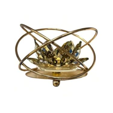 Imagem de Castiçal Decorativo em Cristal, Design Flor de Lótus, Base Metálica Dourada, Suporte para Vela Moderno, Decoração de Mesa