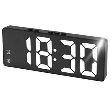 Imagem de Despertador Relógio de Mesa e Parede Digital LED com Data | Alarme Ajuste de Brilho, Função Soneca, Exibição 12h/24h – Alimentação USB ou Pilhas AAA Compacto e Moderno