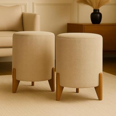 Imagem de Kit 2 Puff Banqueta Redondo Banco Pufe Assento Macio Tecido Suede 3D Decorativo para Sala Escritório Apartamento Soft Alamo Pés em Madeira (Bege)