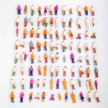 Imagem de 100 peças de Figuras Pessoas Pintadas em Escala HO 1 para Layout Trem Paisagem Parque Rua Passageiro com Diversas Poses