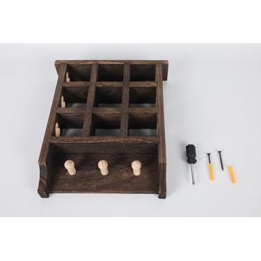 Imagem de GYHPD Prateleira de bugiganga de coração de madeira para parede, prateleira flutuante de 35,5 x 30,5 cm com corações e pinos, prateleira de parede de coração com 9 aberturas para uso interno, adequada