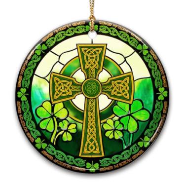 Imagem de CHOANG Enfeite de Natal com cruz celta – Lembrança de cerâmica com estampa de trevo irlandês, decoração de árvore de férias religiosa, presente de herança irlandesa baseada na fé para católicos e