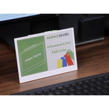 Imagem de ReTerminal E1002 – Tela ePaper colorida de 7,5 polegadas com ESP32-S3, resolução 800 × 480, design de painel sem código, energia ultrabaixa e vida útil da bateria de 3 meses