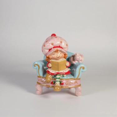 Imagem de Strawberry Shortcake Book Nook Figurine created by Blue Sky Clayworks