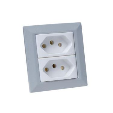 Imagem de Espelho de Tomada Duplo Chanfrado com 2 Tomadas 10A Cinza - CONNECT CA