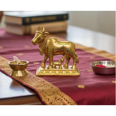 Imagem de StonKraft Hinduísmo Estatueta Sortuda - Nandi Kamdhenu Kamadhenu Sagrado de vaca e panturrilha escultura de latão (6,35 cm)