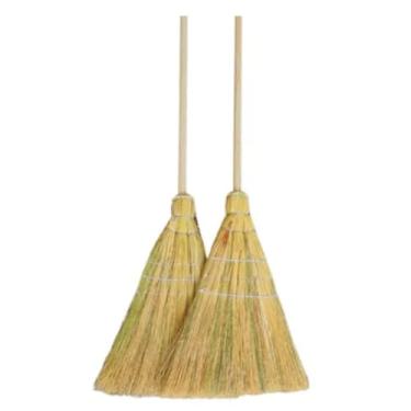 Imagem de KIT 2 Vassoura de Palha palha 40CM altura total 1,48cm COM CABO