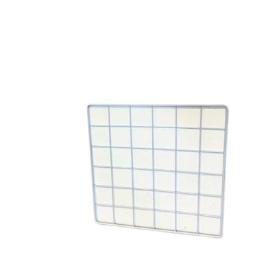 Imagem de Memory Board Com Mini Prendedores + Led Enfeite de Natal - Tela Aramada Colorida(30x30 Branca prendedor + LED)