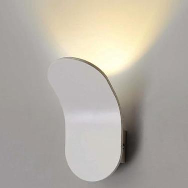 Imagem de Luminária de parede LED 7W para interiores, design moderno e curvo, luz quente 3000K, em alumínio, para iluminação decorativa de parede, com instalação para cima e para baixo, ideal para ban