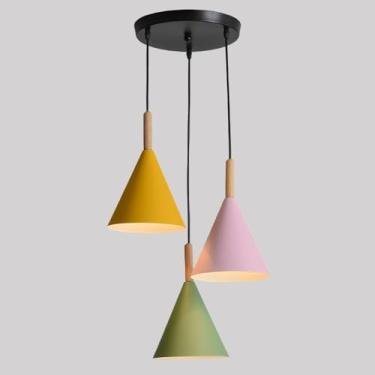 Imagem de Lustres criativos e coloridos, luminárias pendentes modernas de metal para sala de jantar, com 3 lâmpadas e soquete E26, ideais para quarto, cozinha e ilha.