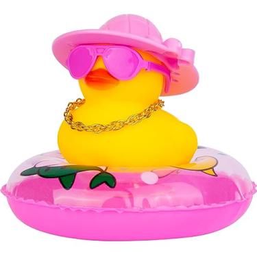 Imagem de MuMyer Enfeites de carro de pato amarelo decorações de painel de carro de pato de borracha com óculos de amor mini anel de natação colar de chapéu de sol para decoração de painel de carro (D9)