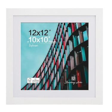 Imagem de Moldura para quadro de 30 x 30 cm com vidro resistente à quebra – use como moldura de CD feita de madeira projetada para fotos de 25 x 25 cm com tapete ou 30,5 cm sem moldura, mesa ou parede (branco