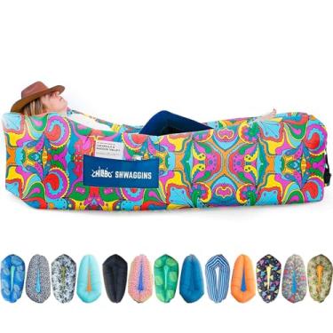 Imagem de Chillbo Sofá inflável Shwaggins – configuração sem bomba, poliéster Ripstop, pinos de estabilidade, estampas divertidas, espreguiçadeira portátil para praia, acampamento, festivais e uso pessoal