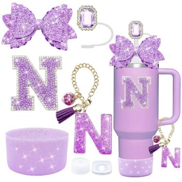 Imagem de Conjunto de acessórios de copo Stanley roxo de 7 peças, decorações de iniciais para Stanley Cup 850.5 g 1,134 g, inclui cobertura de canudo de joia, tampa à prova de derramamento, pingente de alça