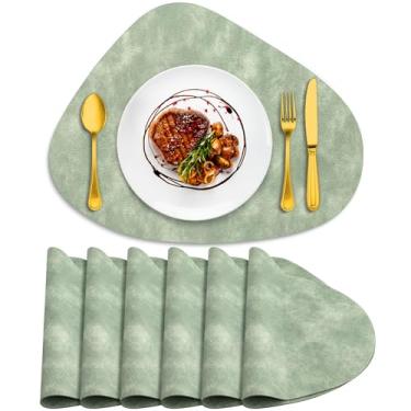 Imagem de ADRIMER Jogo americano redondo resistente ao calor, conjunto de 6 laváveis, 33 x 43 cm, tapetes de mesa à prova d'água, limpáveis para cozinha, sala de jantar, decoração de Natal, verde
