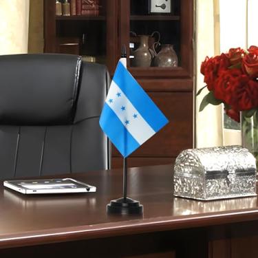 Imagem de Conjunto de bandeiras de mesa de luxo Honduras - 15 x 10 cm miniatura hondurenha HN HND bandeira de mesa com haste sólida de 30,5 cm - Cor vívida e resistente ao desbotamento - Base preta e topo de