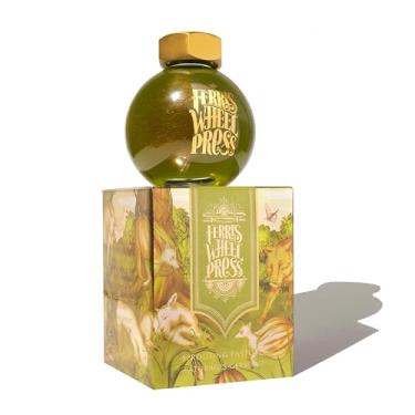 Imagem de Ferris Wheel Press, Tinta para caneta-tinteiro, coleção FerriTales, pastagens germinadas, verde primavera com brilho bronze, 85 ml