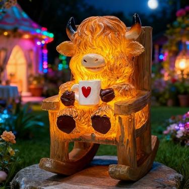 Imagem de LIULO TOOL Estatuetas de vaca Highland iluminadas, decoração de jardim, resina movida a energia solar, vaca escocesa sentada na cadeira, estátua de centro de mesa fofa para presentes de jardim e pátio