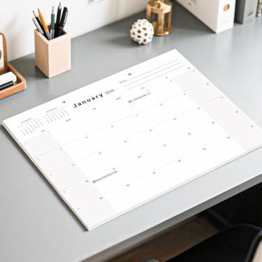 Imagem de Calendário de mesa 2026 (novembro de 2025 a junho de 2027) 16,9 × 12,10 cm com feriados americanos e 234 adesivos, calendário mensal grande de mesa 2026 para casa, escola, escritório